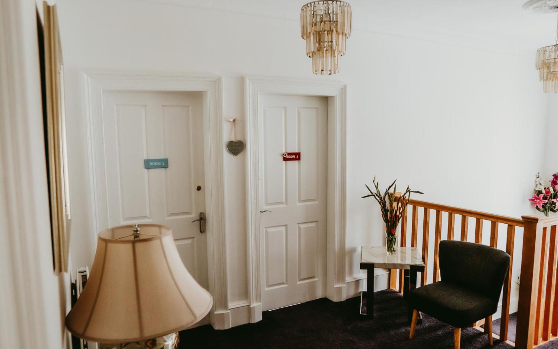 Dawn Break Guest House Ларгс Екстериор снимка